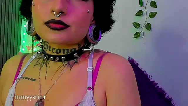 Rainnbow  online show from 04-21-26, 08:21