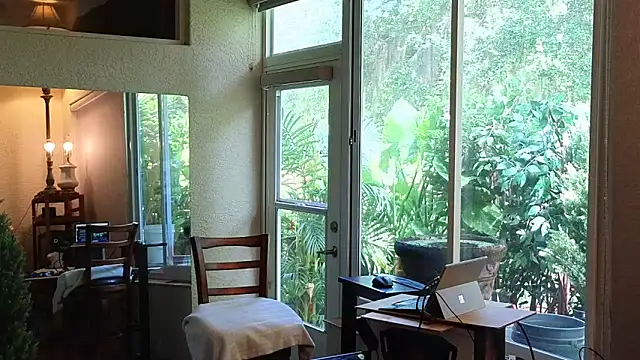 Snapshot of eliberator1777 chatting on 06-18-26, 03:06 eliberator1777 online show from 06-18-26, 03:06