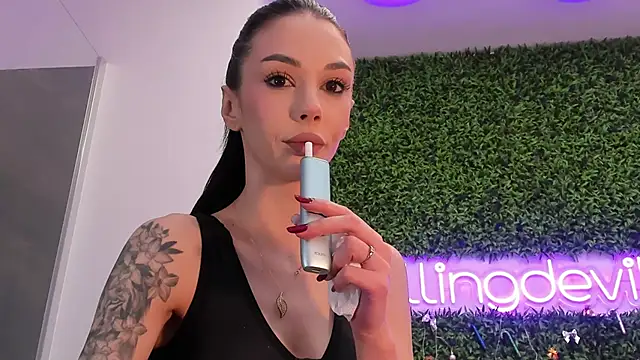 realhotfallingdevil online show from 02-07-26, 06:54