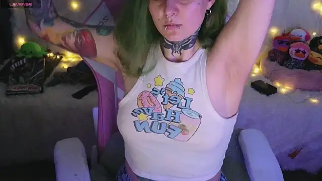 Snapshot of Ginger_Stay chatting on 05-04-26, 10:18 Ginger Stay online show from 05-04-26, 10:18