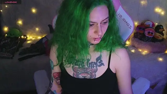 Snapshot of Ginger_Stay chatting on 05-12-26, 11:16 Ginger Stay online show from 05-12-26, 11:16