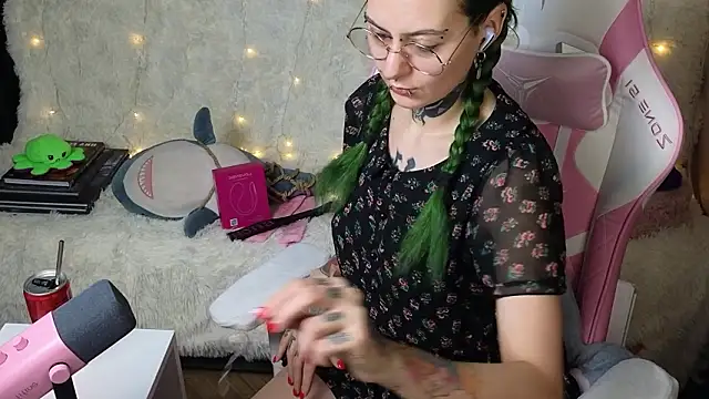 Ginger Stay online show from 01-19-26, 10:52