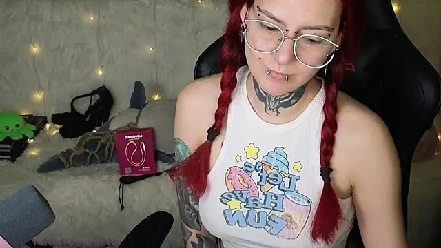 Ginger Stay online show from 11-01-25, 05:25