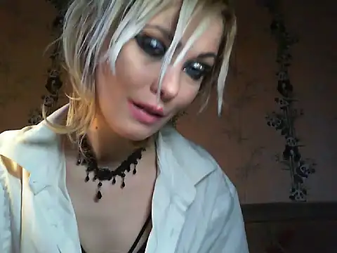 WildMissNiks online show from 04-08-26, 06:48