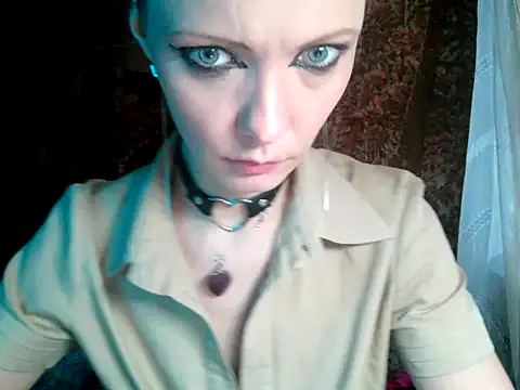 Snapshot of WildMissNiks chatting on 01-21-25, 01:21 WildMissNiks online show from 01-21-25, 01:21