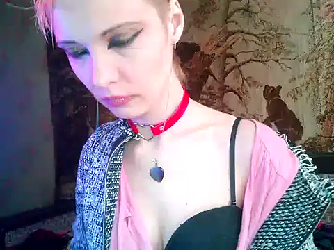 Snapshot of WildMissNiks chatting on 01-29-25, 01:38 WildMissNiks online show from 01-29-25, 01:38