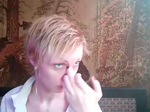 Snapshot of WildMissNiks chatting on 01-24-25, 10:11 WildMissNiks online show from 01-24-25, 10:11