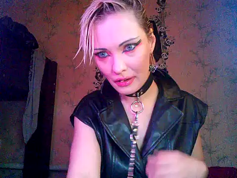WildMissNiks online show from 11-14-25, 08:51