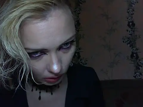 Snapshot of WildMissNiks chatting on 05-27-26, 08:22 WildMissNiks online show from 05-27-26, 08:22