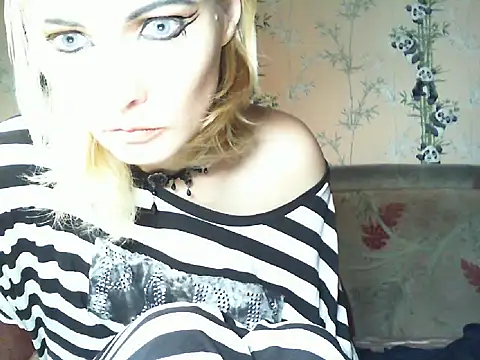 WildMissNiks online show from 07-21-26, 06:37