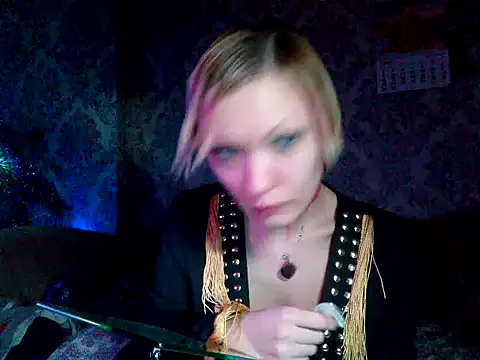 Snapshot of WildMissNiks chatting on 12-25-24, 11:00 WildMissNiks online show from 12-25-24, 11:00