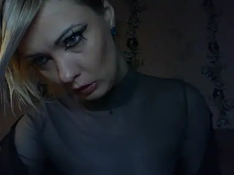Snapshot of WildMissNiks chatting on 04-29-26, 06:06 WildMissNiks online show from 04-29-26, 06:06