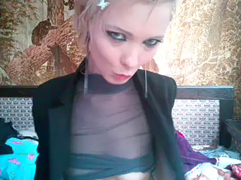Snapshot of WildMissNiks chatting on 03-05-25, 11:17 WildMissNiks online show from 03-05-25, 11:17
