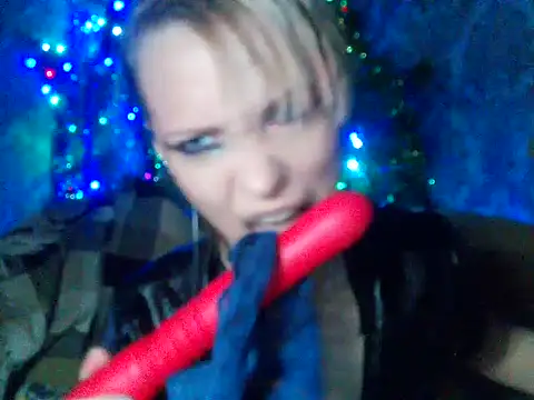 Snapshot of WildMissNiks chatting on 12-28-24, 11:09 WildMissNiks online show from 12-28-24, 11:09