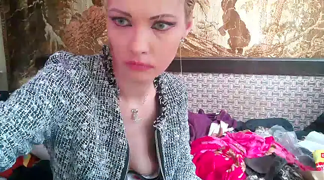 Snapshot of WildMissNiks chatting on 03-14-25, 11:45 WildMissNiks online show from 03-14-25, 11:45