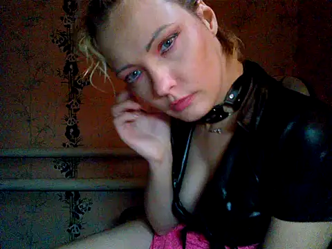 Snapshot of WildMissNiks chatting on 10-24-25, 09:08 WildMissNiks online show from 10-24-25, 09:08