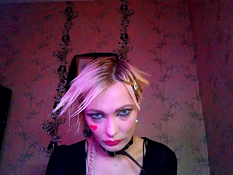 WildMissNiks online show from 11-03-25, 08:07