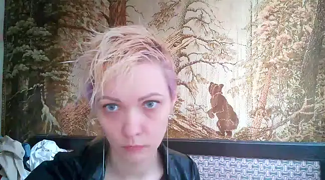 Snapshot of WildMissNiks chatting on 03-16-25, 08:32 WildMissNiks online show from 03-16-25, 08:32