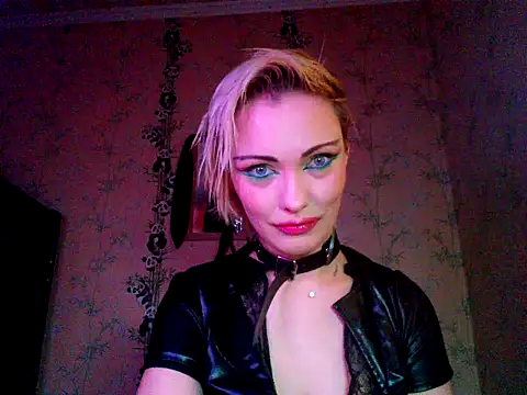 WildMissNiks online show from 11-11-25, 08:53