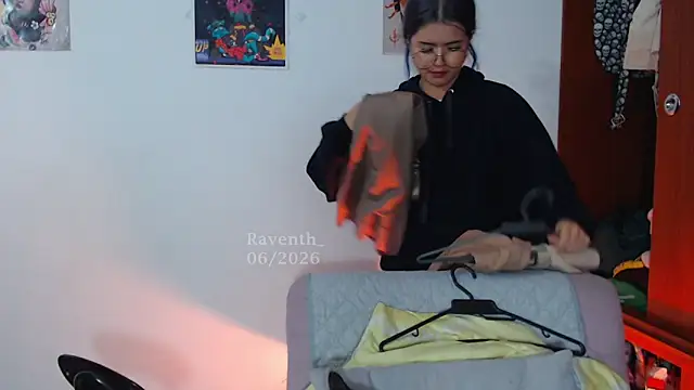 Snapshot of Raventh_ chatting on 06-06-26, 03:23 Raventh online show from 06-06-26, 03:23