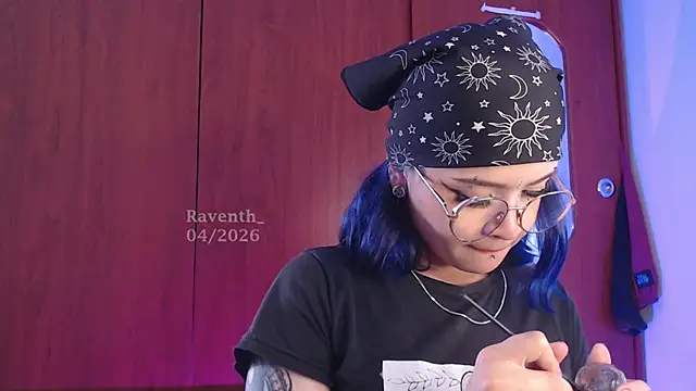 Snapshot of Raventh_ chatting on 04-22-26, 02:35 Raventh online show from 04-22-26, 02:35