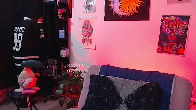 Snapshot of Raventh_ chatting on 07-31-26, 02:55 Raventh online show from 07-31-26, 02:55