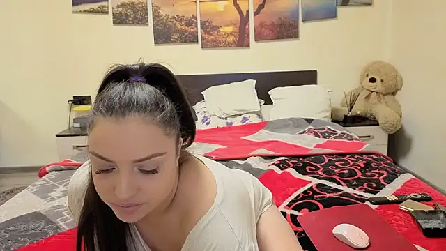 adelline online show from 02-02-26, 09:47