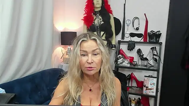 crystaLUX online show from 10-16-25, 04:32