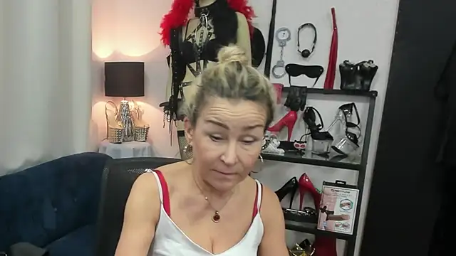 crystaLUX online show from 02-27-26, 05:18