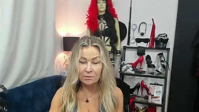 crystaLUX online show from 10-23-25, 04:22