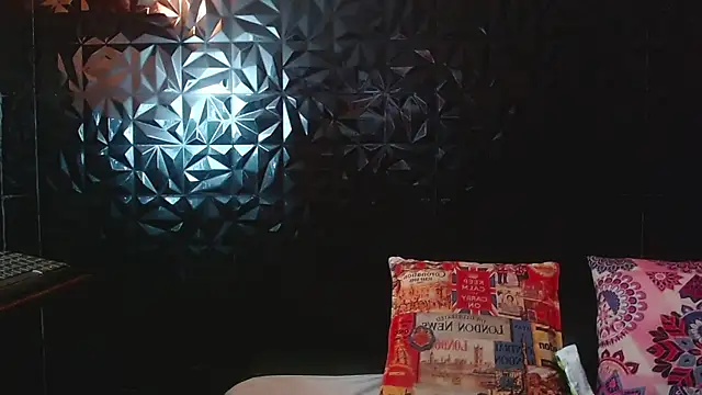 PINK  LOLA1 online show from 10-26-25, 10:32