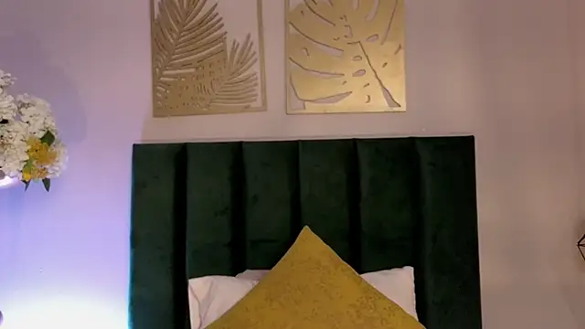 Christy Sea online show from 12-22-25, 06:19