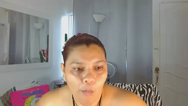 Selenna01 online show from 02-25-25, 01:43