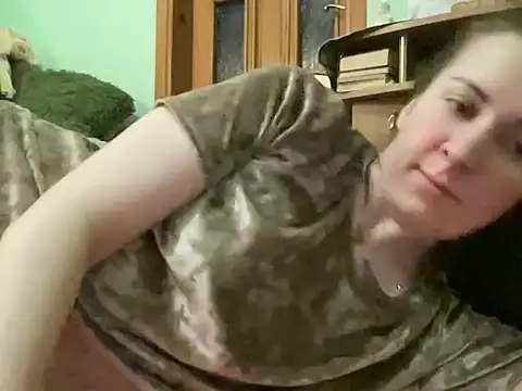 Snapshot of AngelTough20 chatting on 05-18-26, 11:42 AngelTough20 online show from 05-18-26, 11:42