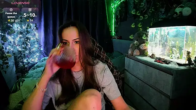 Selbi Paine online show from 12-22-25, 12:33