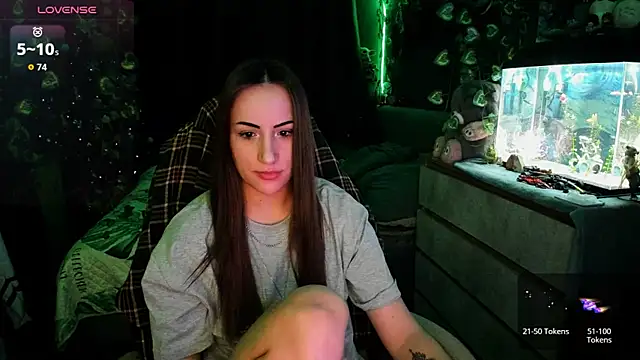 Selbi Paine online show from 12-18-25, 05:56