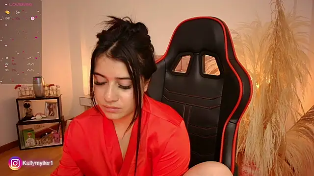 KallyMyller1 online show from 03-06-25, 10:26