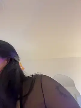 KallyMyller1 online show from 04-07-26, 07:37