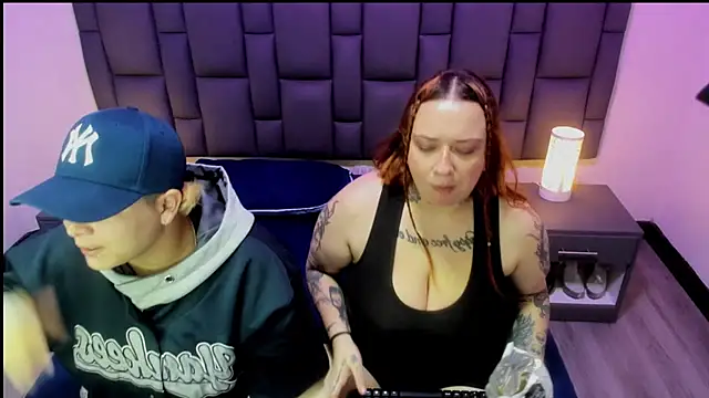 MiaYMolly online show from 03-11-25, 02:53