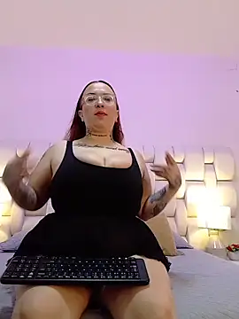 MiaYMolly online show from 09-27-25, 02:23