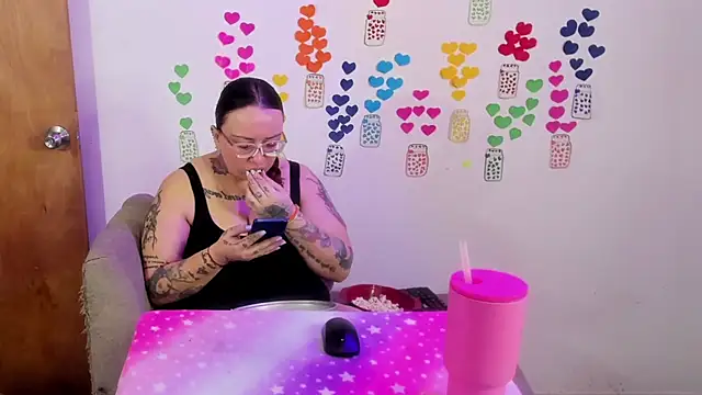 MiaYMolly online show from 06-24-26, 11:24