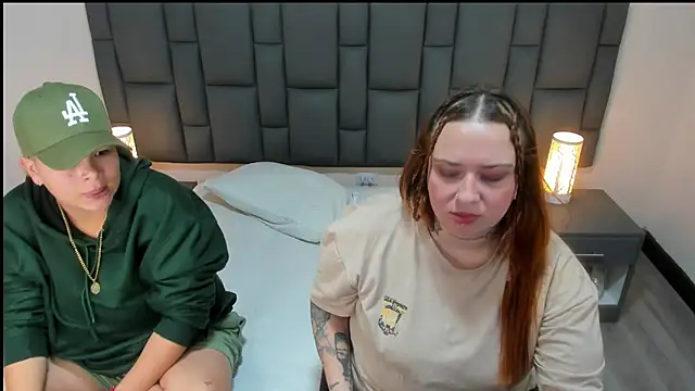 MiaYMolly online show from 03-08-25, 03:17