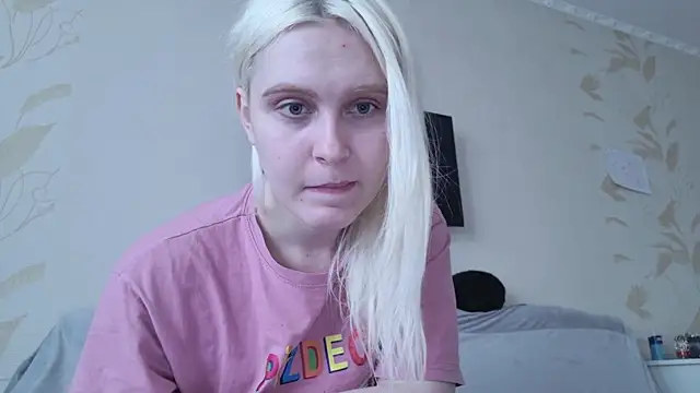 Evelyn rabbit online show from 03-11-25, 09:56