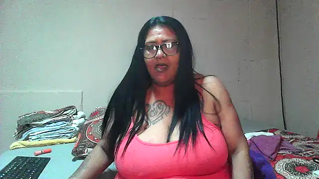 Snapshot of boobynatz chatting on 09-26-25, 08:43 boobynatz online show from 09-26-25, 08:43