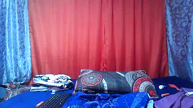 Snapshot of boobynatz chatting on 09-23-25, 12:01 boobynatz online show from 09-23-25, 12:01