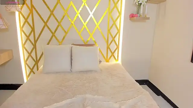 maryevans  online show from 02-11-26, 12:27