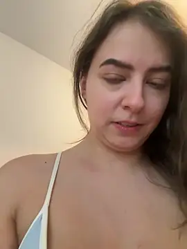 Snapshot of eleonoree chatting on 06-12-26, 02:37 eleonoree online show from 06-12-26, 02:37