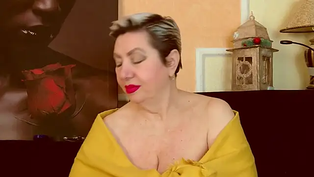 LadyPosh online show from 04-09-26, 08:15