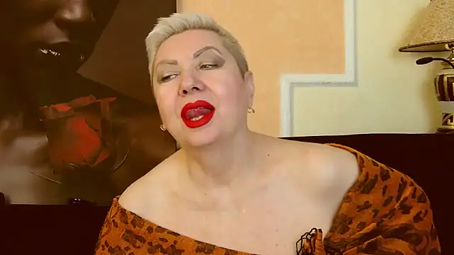 Snapshot of LadyPosh chatting on 02-14-25, 02:07 LadyPosh online show from 02-14-25, 02:07