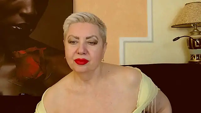 Snapshot of LadyPosh chatting on 03-21-25, 05:00 LadyPosh online show from 03-21-25, 05:00